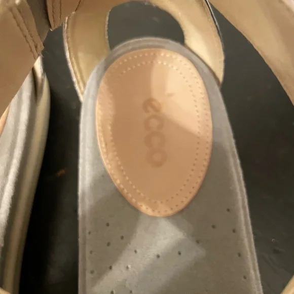 Ecco Metallic Silver Women's Sandals soft leather size 41 - Picture 2 of 7